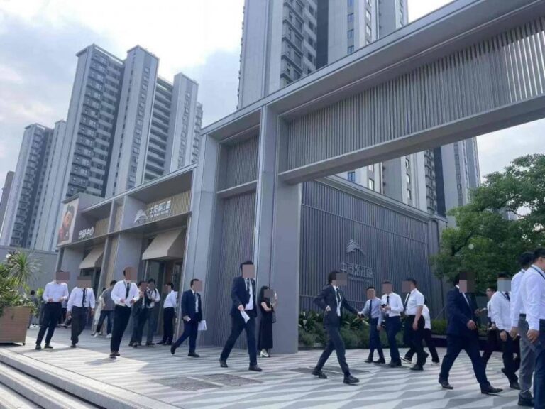 银行开闸万亿救市，龙头房企纷纷签了方针协作协议...