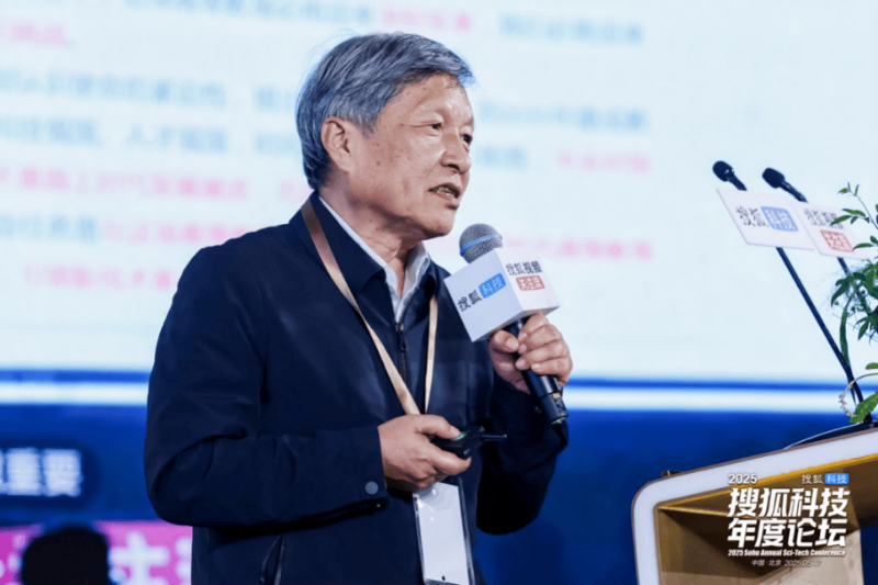 搶攻 AI 應用浪潮！TrendForce 論壇大秀 AI 伺服器
、算力新解方